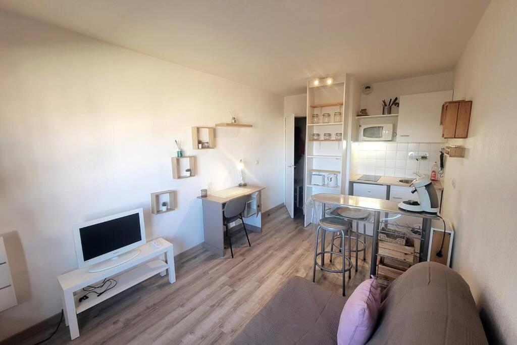 Fully Equipped Apartment St Charles Station Marsilia Exterior foto